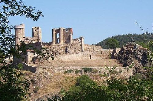 Château de Rochebaron - http://www.1000gites.com/galerie/chateau%20de%20rochebaron-1010.htm