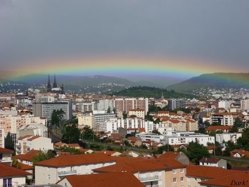 Arc en ciel cathédrale eauvergnat clermont ferrand mini 1