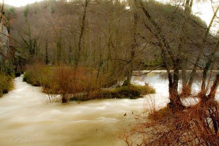 Photos de la Durolle en crue à Thiers