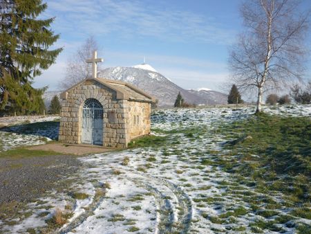 La chapelle Saint Aubin et la source de Chabana