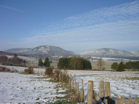 Puy-neige-plaine-de-Laschamps.jpg