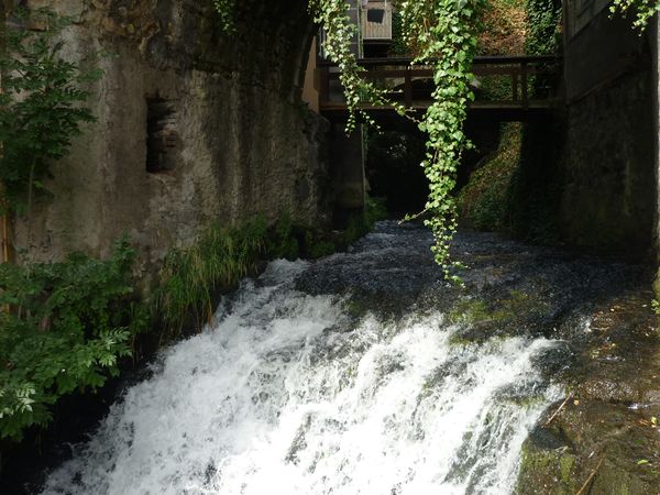 La Tiretaine dans le parc thermal de Royat