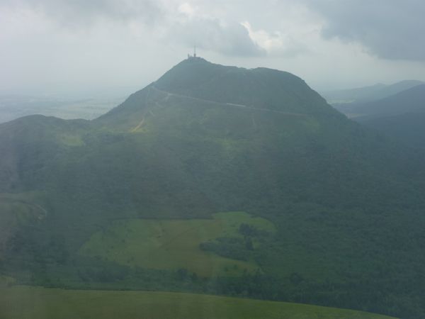 Volcans d'auvergne vus du ciel Puy de Dôme de come Pariou 600 (5)