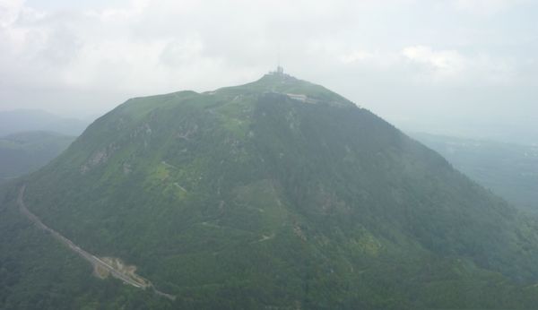 Volcans d'auvergne vus du ciel Puy de Dôme de come Pariou 600 (7)