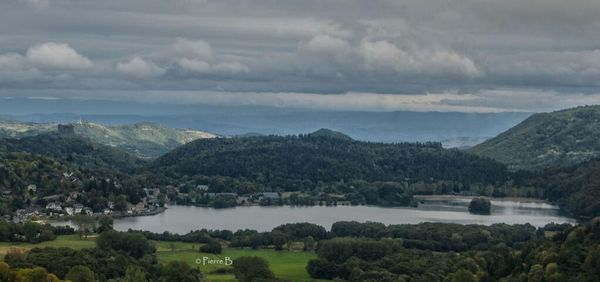 Lac Chambon château de Murol