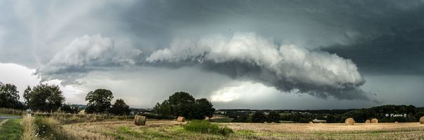 Panorama de l'arcus sur Gannat le 600 5-8-2013