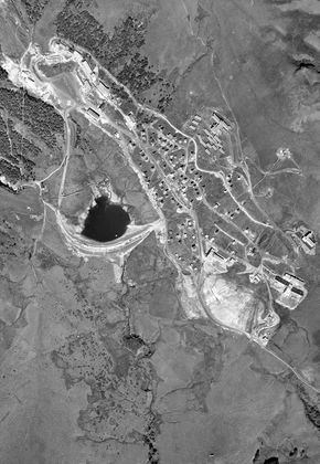 vue aérienne super-besse lac des hermines sancy 290
