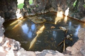 La Source de la Grotte ou Source Valois résurgence 290