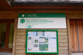 Panneau information maison de la réserve naturelle de la Vallée de Chaudefour (1)