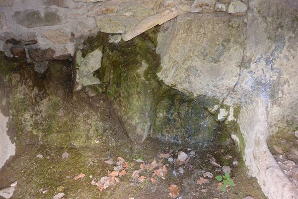 grotte aux fées ou grote au gros ventre Saint Floret (1)