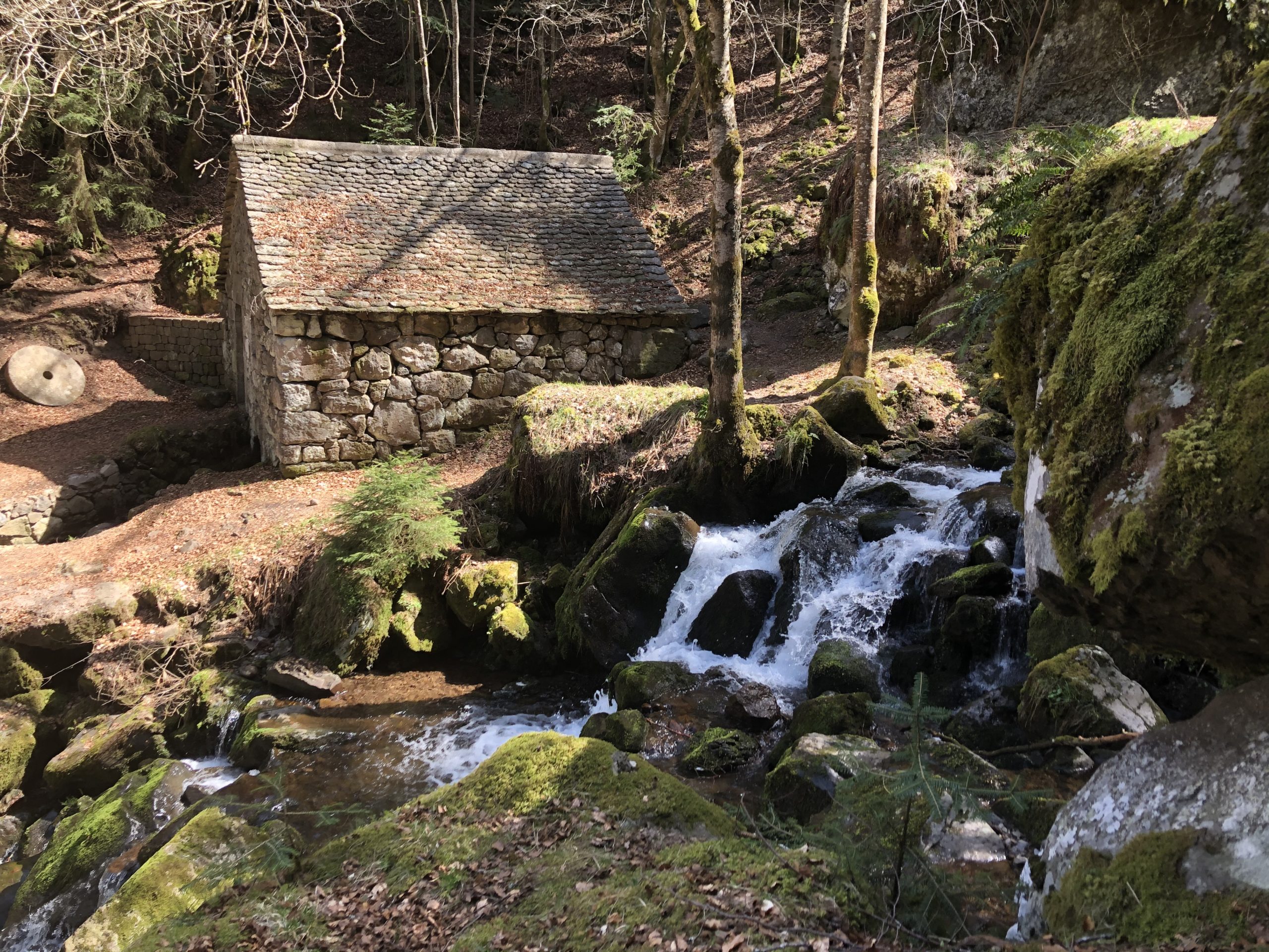 Les cascades de Chambeuil et de son moulin